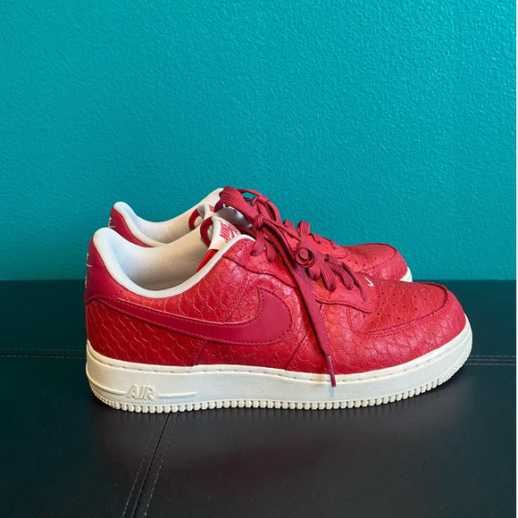 Nike Air Force 1 Red Dragon Sneakers 718152-606 Men's 9.5 - Picture 4 of 14